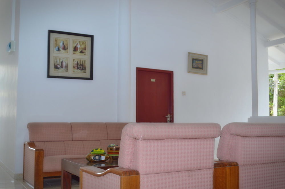 Hotel Empryean Katunayaka Ngoại thất bức ảnh