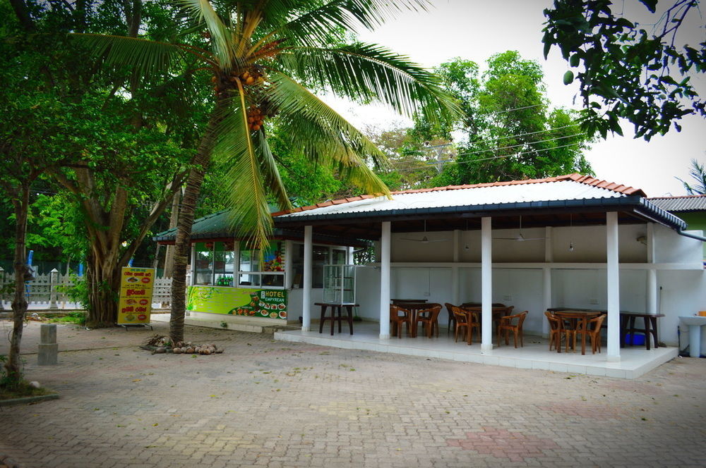 Hotel Empryean Katunayaka Ngoại thất bức ảnh