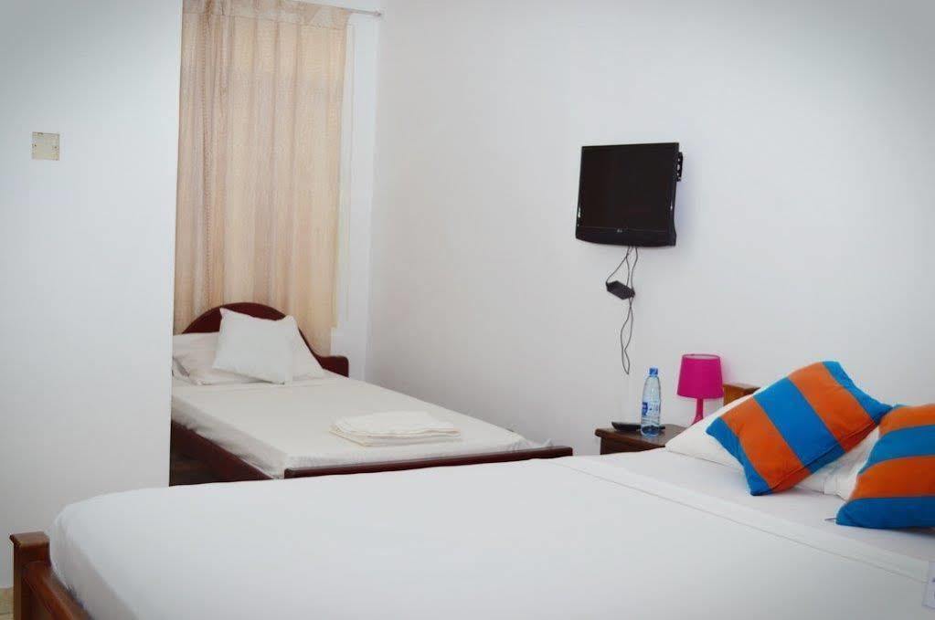 Hotel Empryean Katunayaka Ngoại thất bức ảnh