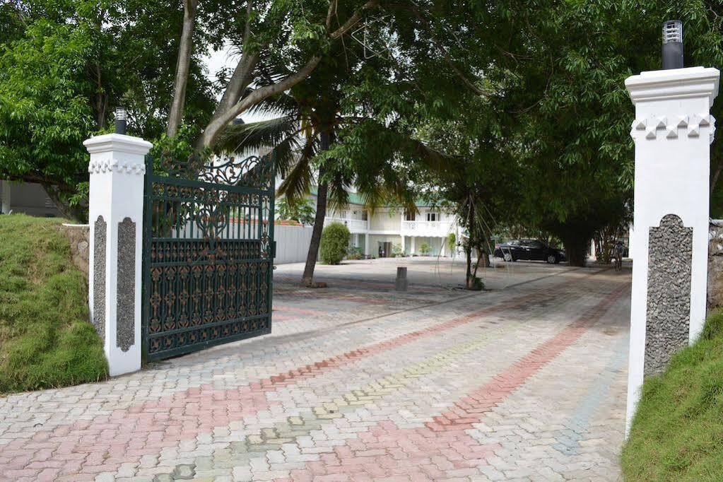 Hotel Empryean Katunayaka Ngoại thất bức ảnh