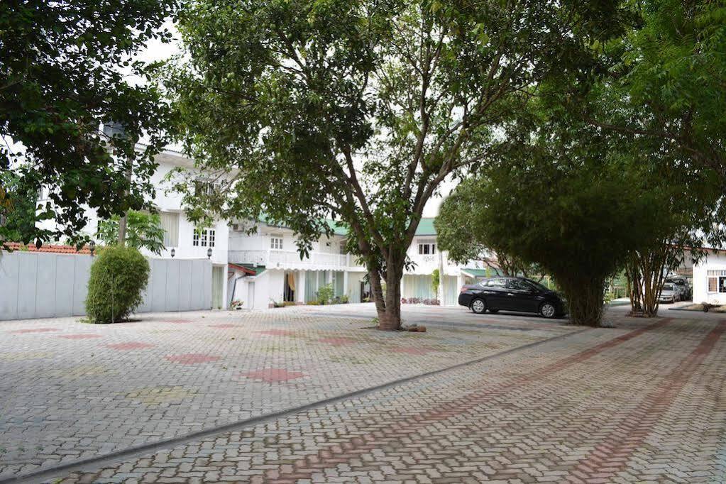 Hotel Empryean Katunayaka Ngoại thất bức ảnh