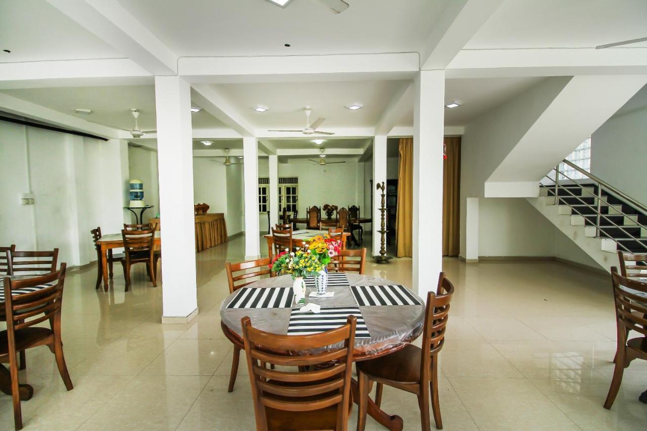 Hotel Empryean Katunayaka Ngoại thất bức ảnh